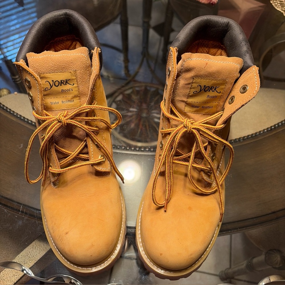 York Steel Toe Waterproof Work Boots Mens 9. Will Consider All Offers!